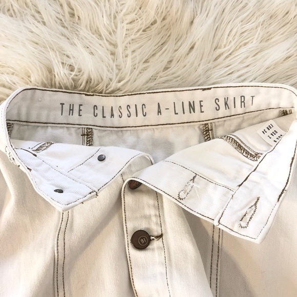 5 for $25 ⭐️ High Rise White Denim Skirt - Picture 5 of 6